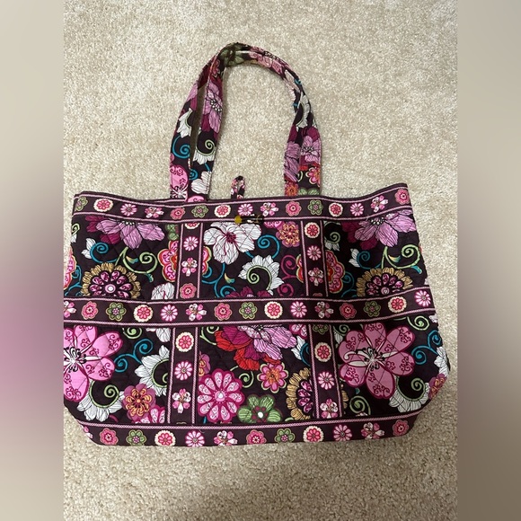 Vera Bradley Handbags - Vera bradley tote bag
